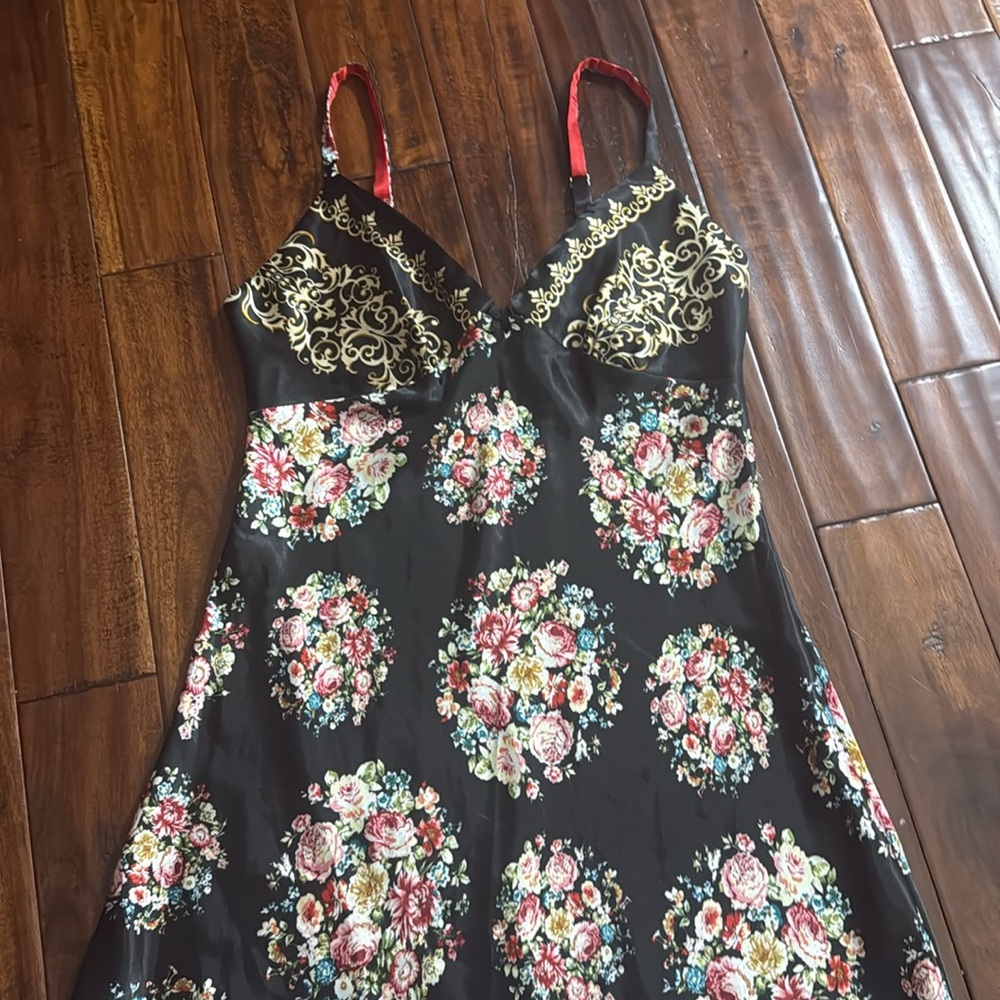Vintage 90’s Jones New York satin-like floral maxi dress - Picture 3 of 6